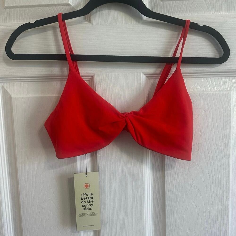 Blackbough Swim NWT Bikini Top Red Twist Front Sz M Swimwear